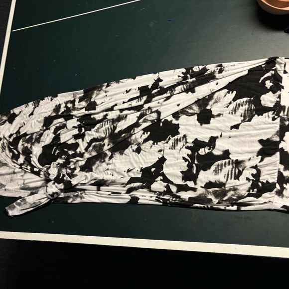 (4) Flowy Skirts for $12 - Picture 16 of 16